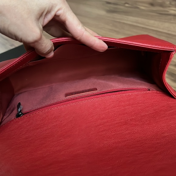 A109- π―% authentic Chanel Medium Boy top handle bag - Picture 15 of 17